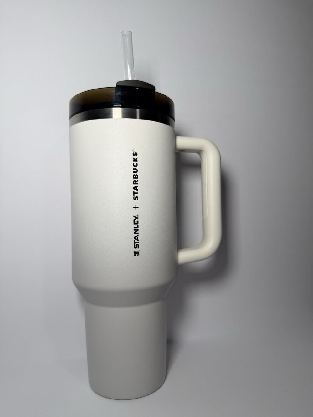 Stanley X Starbucks Korea WHITE Ombre 40oz Quencher Tumbler BNWT 2024 Exclusive
